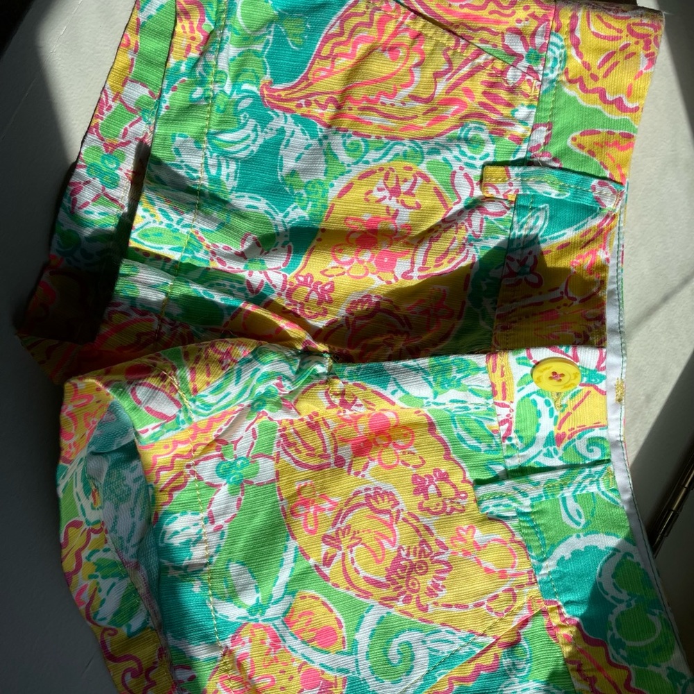 Lily Pulitzer shorts size 000